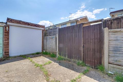 2 bedroom terraced house for sale, Mornington Road, Canvey Island SS8