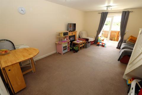 2 bedroom terraced house for sale, Regency Court, Rushden NN10