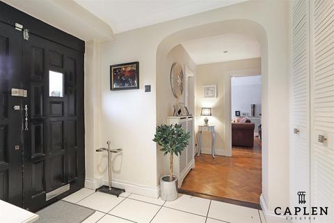 4 bedroom detached house for sale, Hazelwood, Loughton