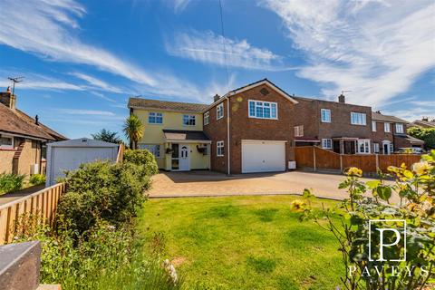 4 bedroom detached house for sale, Kirby Road, Walton On The Naze