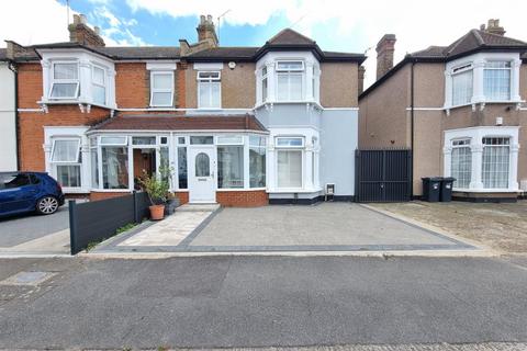 90 Blythswood Road, Ilford, IG3 8SG