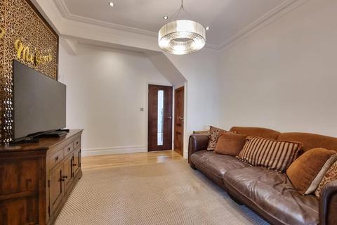 90 Blythswood Road, Ilford, IG3 8SG