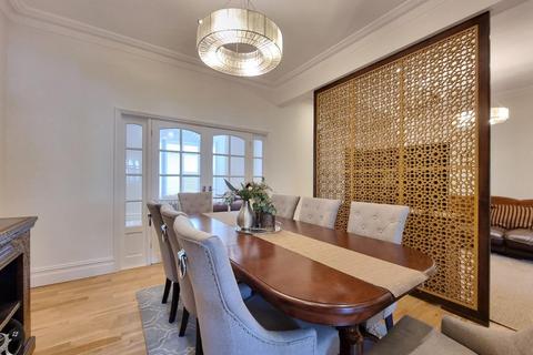 90 Blythswood Road, Ilford, IG3 8SG