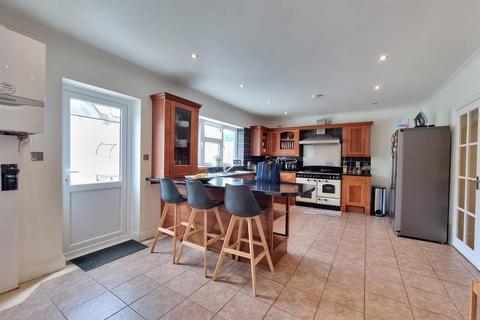 90 Blythswood Road, Ilford, IG3 8SG