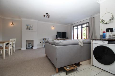 2 bedroom maisonette for sale, Kingsgate Avenue, Broadstairs