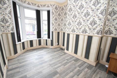 3 bedroom terraced house for sale, Thornbury Avenue, Thornbury, Bradford