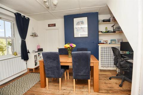 5 Station Road, Templecombe, BA8 0JR