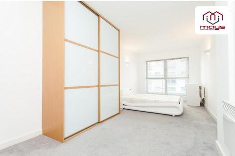 2 bedroom flat to rent, 10-12 Southgate Road, London