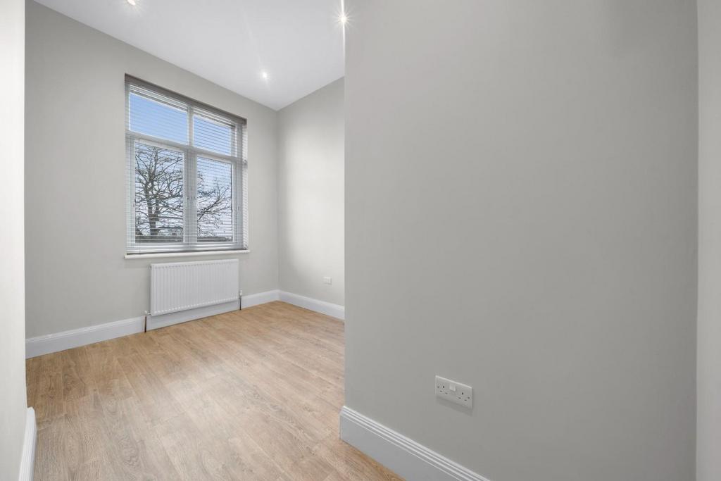 Bedroom #1