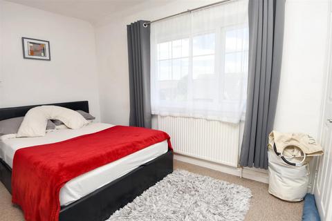 35 Bowden Road, Templecombe, BA8 0LF