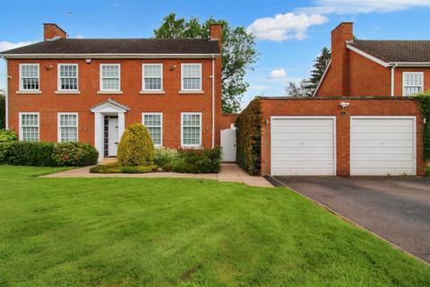 4 bedroom detached house for sale, Cranborne Gardens, Oadby