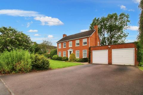 4 bedroom detached house for sale, Cranborne Gardens, Oadby