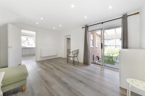 34 Willow Road, New Malden, KT3 3RR
