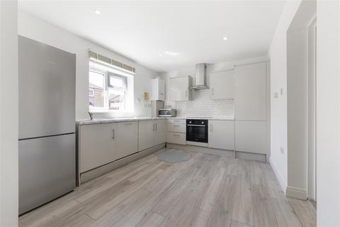 34 Willow Road, New Malden, KT3 3RR