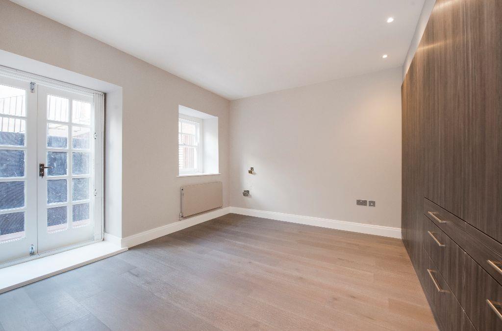 Flat-A2-LHR-master-bedroom-1.jpg