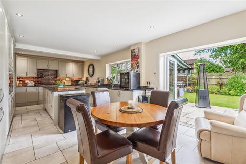 6 bedroom detached house for sale, Bletchley Road, Stewkley, Buckinghamshire