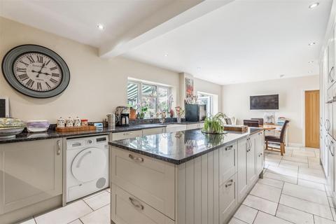 6 bedroom detached house for sale, Bletchley Road, Stewkley, Buckinghamshire