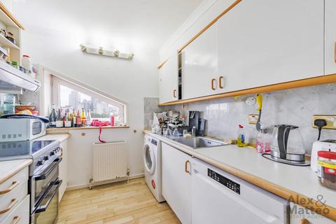 2 bedroom flat to rent, Queen Of Denmark, Canada Water, SE16