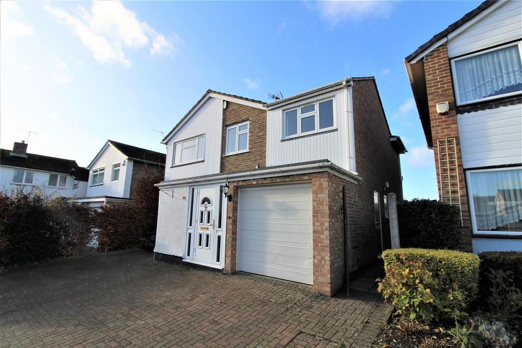 Home Farm Way, Stoke Poges 4 bed detached house to rent £2,600 pcm (£