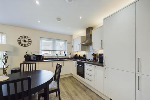 6 Hulbert Court, Perth, PH1 2AR