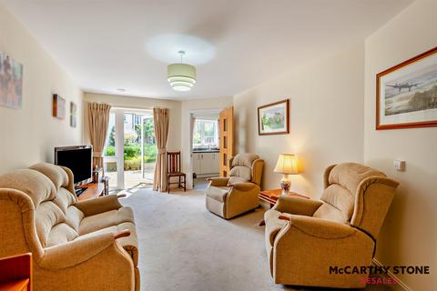 1 bedroom apartment for sale, Roslyn Court, Lisle Lane, Ely, Cambridgeshire, CB7 4FA