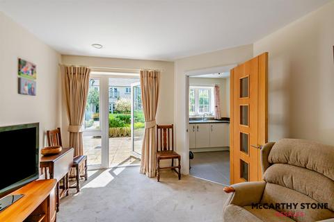 1 bedroom apartment for sale, Roslyn Court, Lisle Lane, Ely, Cambridgeshire, CB7 4FA