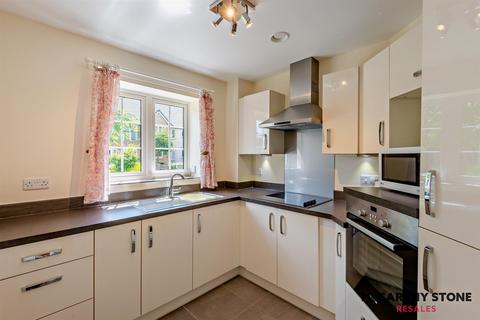 1 bedroom apartment for sale, Roslyn Court, Lisle Lane, Ely, Cambridgeshire, CB7 4FA