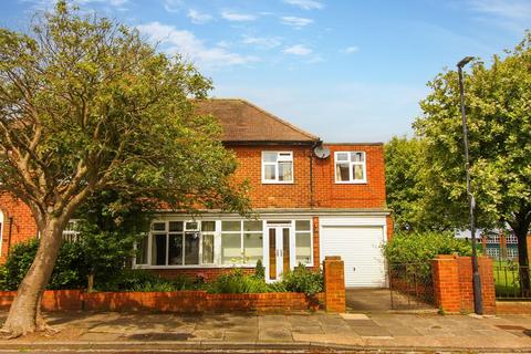 5 bedroom semi-detached house for sale, Valley Gardens, Whitley Bay