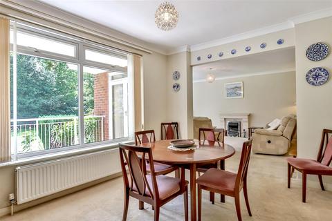 2 bedroom flat for sale, 45 Western Road, Branksome Park, Poole