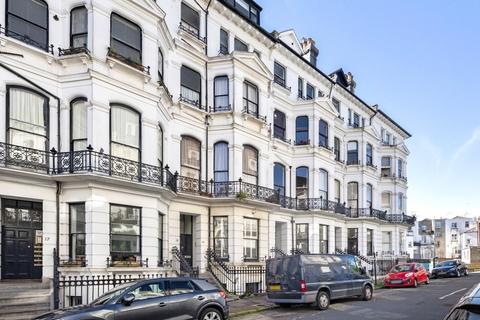 2 bedroom property for sale, St. Michael's Place, Brighton