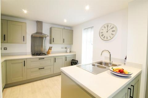 16 Edgar Drive, Thirsk, YO7 1TY