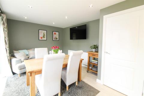 16 Edgar Drive, Thirsk, YO7 1TY