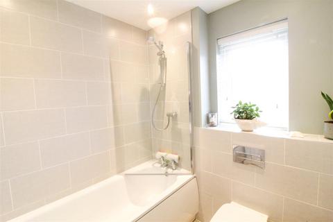 16 Edgar Drive, Thirsk, YO7 1TY