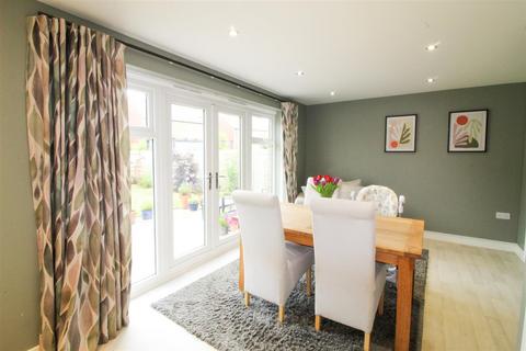 16 Edgar Drive, Thirsk, YO7 1TY