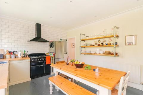 24 Cotswold Road, Bristol, BS3 4NT