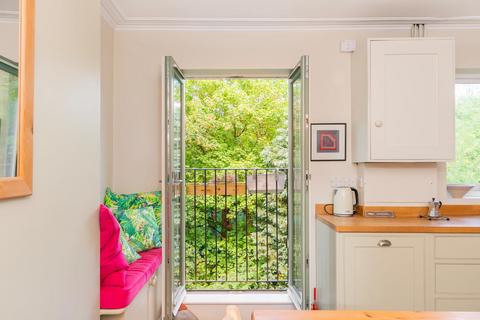 24 Cotswold Road, Bristol, BS3 4NT