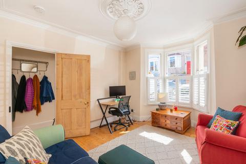 24 Cotswold Road, Bristol, BS3 4NT
