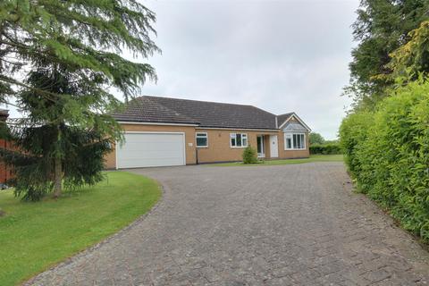 3 bedroom detached bungalow for sale, The Stray, South Cave HU15