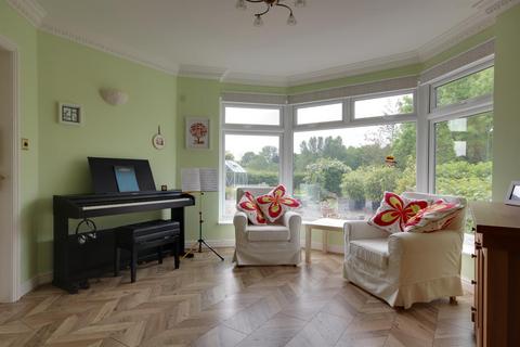 3 bedroom detached bungalow for sale, The Stray, South Cave HU15