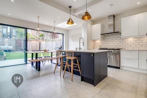 44 Stuart Road, London, SW19 8DH