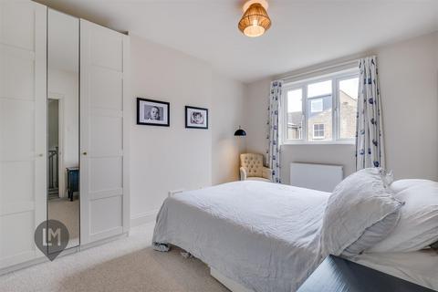 44 Stuart Road, London, SW19 8DH
