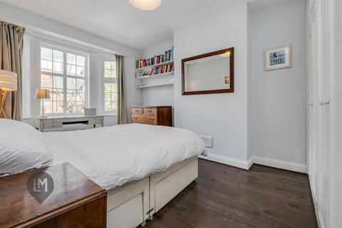 44 Stuart Road, London, SW19 8DH