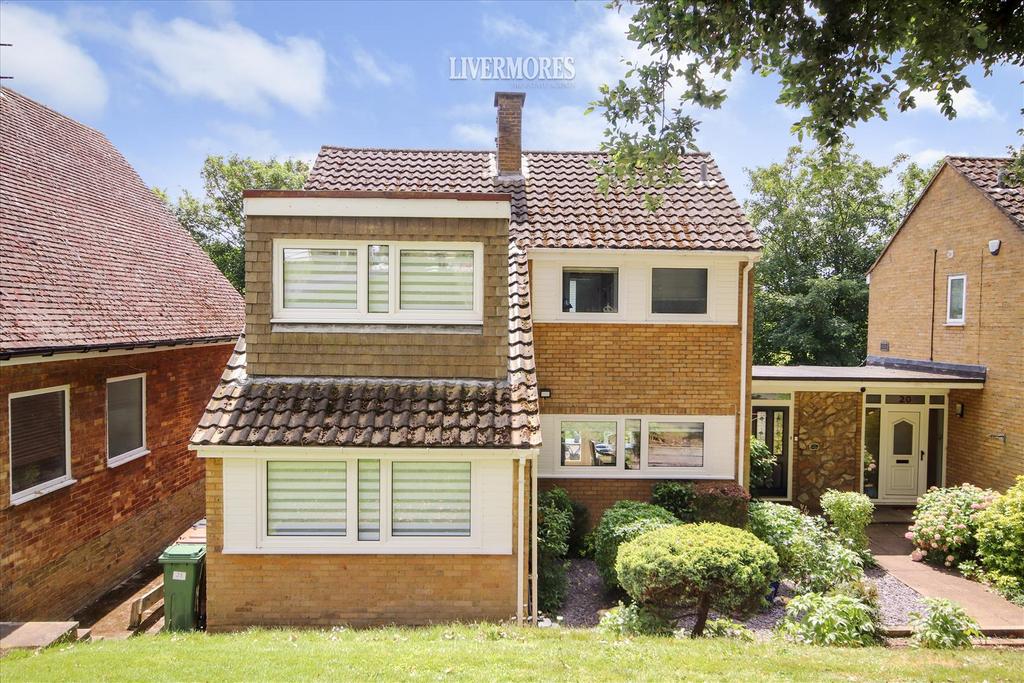 Monks Orchard, Dartford 3 bed detached house £550,000