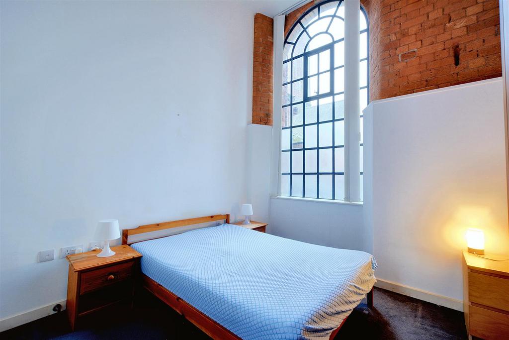 Bedroom 1.jpeg