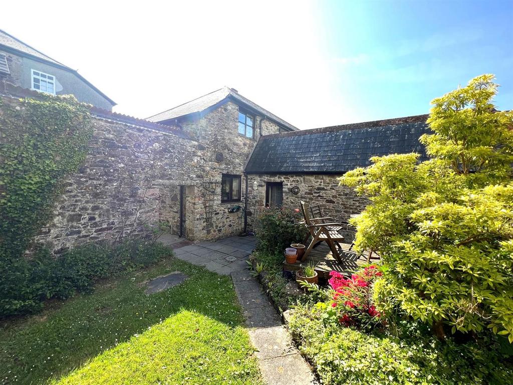 Woodland Road, Ivybridge 1 bed apartment to rent £775 pcm (£179 pw)