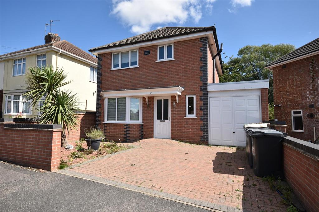 Wheatley Avenue, Corby NN17 3 bed detached house £1,100 pcm (£254 pw)