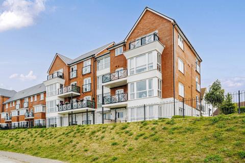 2 bedroom apartment for sale, Farleigh Gardens, Wouldham, Rochester