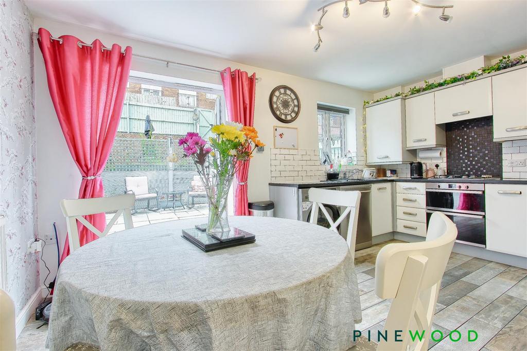 Kitchen diner