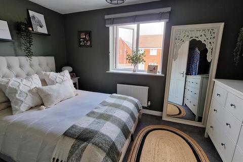 16 Adlington Close, Hampton Gardens, Peterborough, PE7 8QY