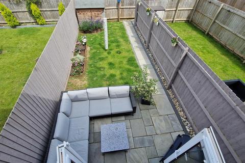 16 Adlington Close, Hampton Gardens, Peterborough, PE7 8QY